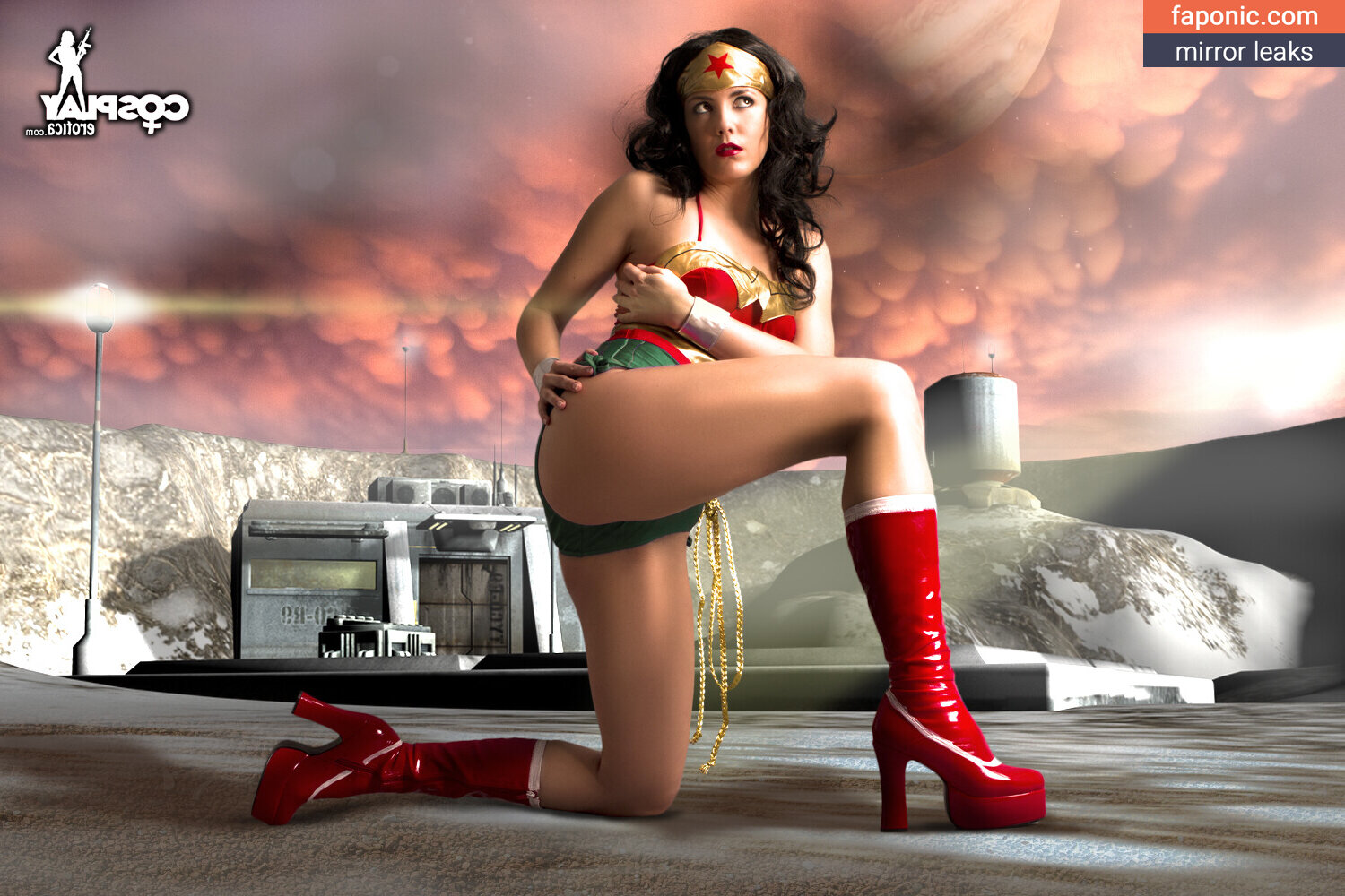Superheroine
