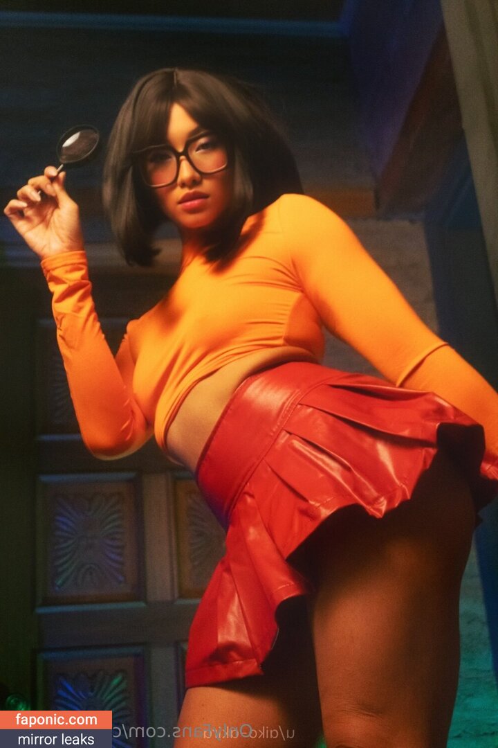 Velma & Daphne Cosplay