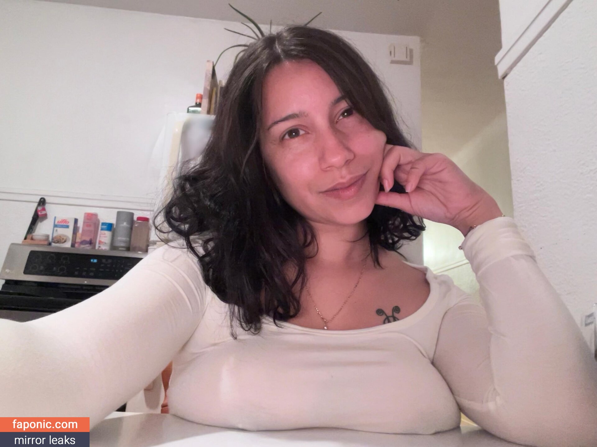 vymysela