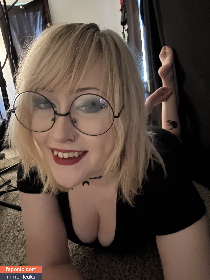 WhisperingPizza ASMR
